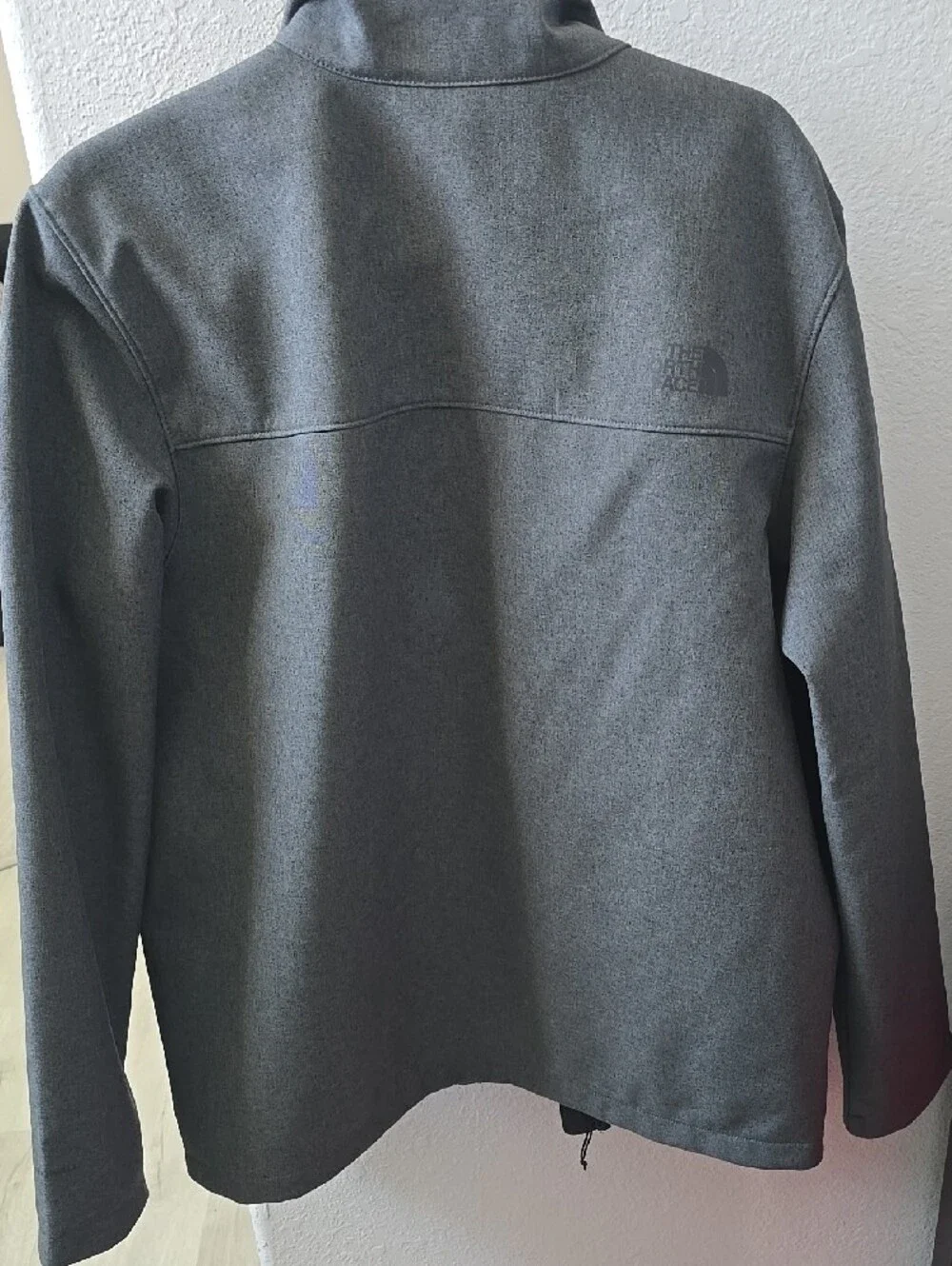 The North Face Men's Apex Bionic 3 Charcoal Gray Windbreaker Jacket northface